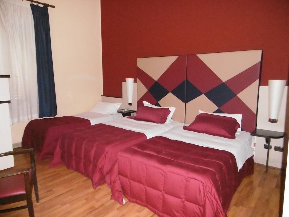 Sant'elia 3*